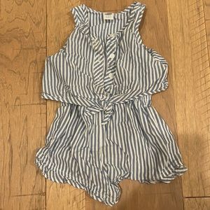 old navy seer sucker romper 12-18 months